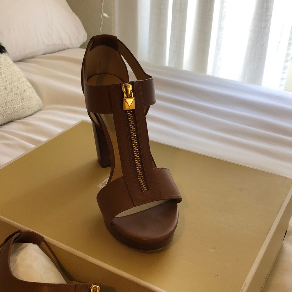 Michael Kors women’s heel you can dress them up and you can dress them down